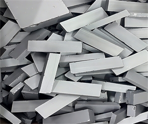 標題：單晶方塊料
瀏覽次數(shù)：264
發(fā)表時間：2025-05-27